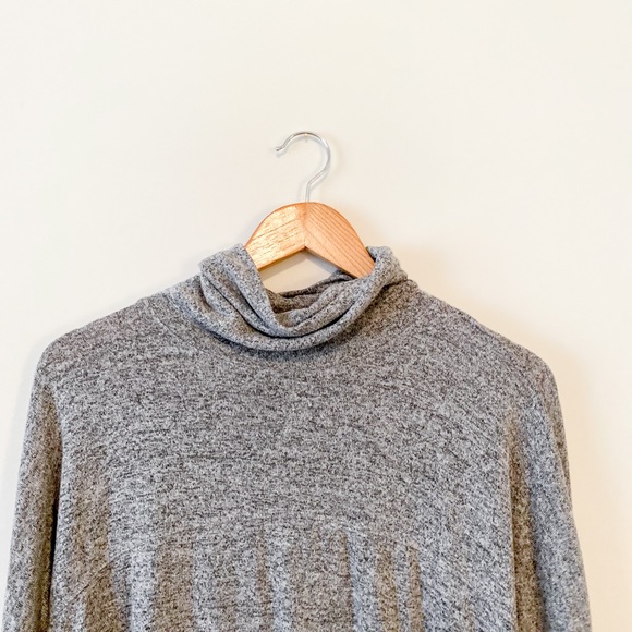 Heather Grey Turtleneck pullover Sweater Aerie - Picture 3 of 4